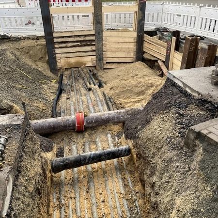 Freistehender Trägerbohlverbau für die Instandsetzung der Fernwärmeleitung in Jena