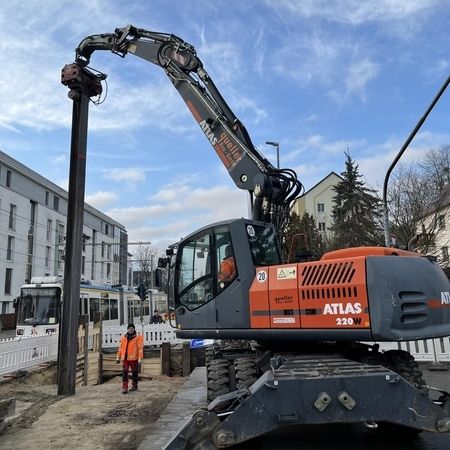 Freistehender Trägerbohlverbau für die Instandsetzung der Fernwärmeleitung in Jena