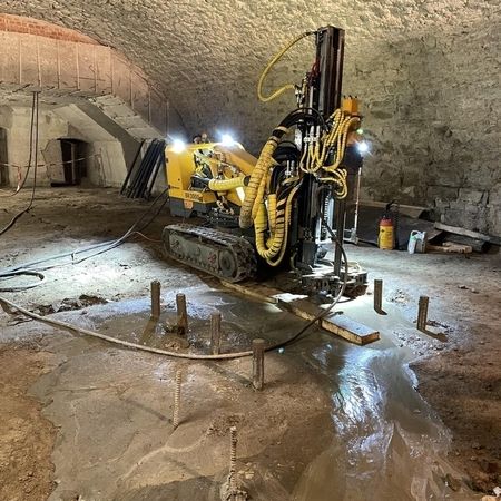 Herstellung Mikropfähle im denkmalgeschützten Gebäude